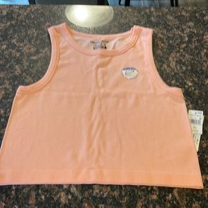NWT women’s peach crop tank top can be worn alone or as a bra
